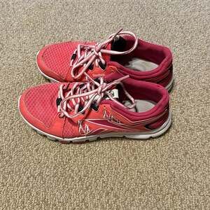 Reebok pink athletic shoes - size 7.5